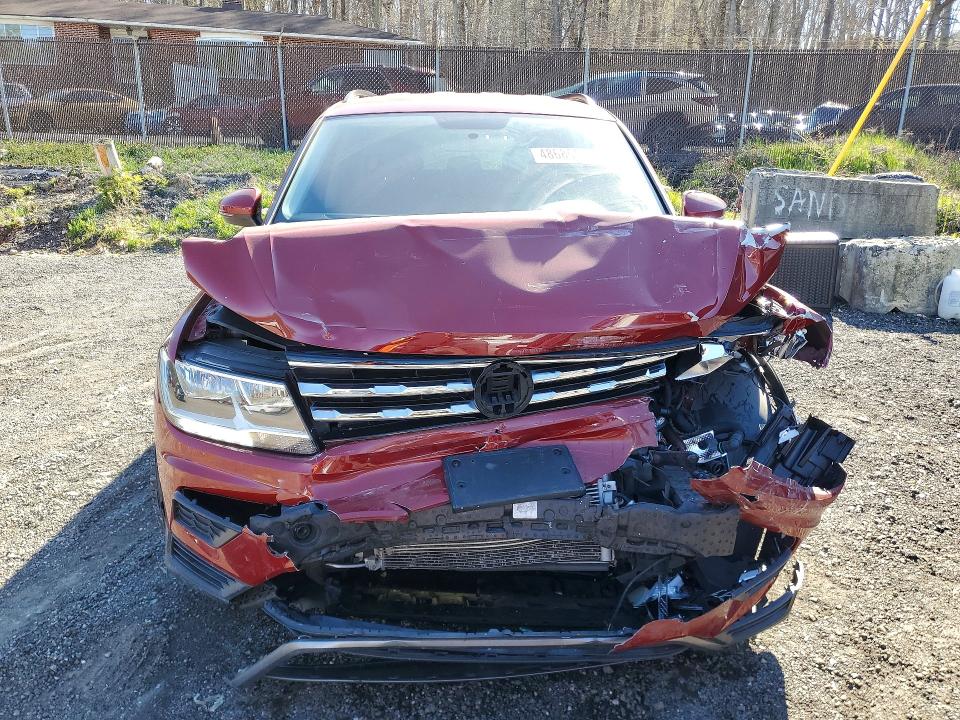 2018 Volkswagen Tiguan მანქანა იყიდება აუქციონზე, vin: 3VV0B7AX7JM040672, აუქციონის ნომერი: 48685346