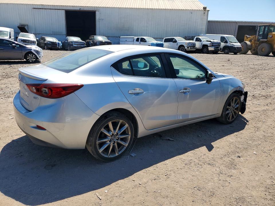 2018 Mazda 3 მანქანა იყიდება აუქციონზე, vin: 3MZBN1V30JM201377, აუქციონის ნომერი: 50908516