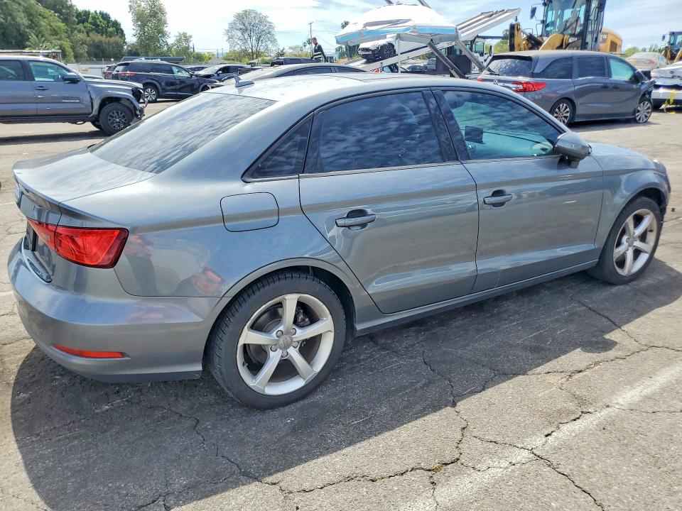 49495276 :رقم المزاد ، WAUACGFF8F1012316 vin ، 2015 Audi A3 مزاد بيع