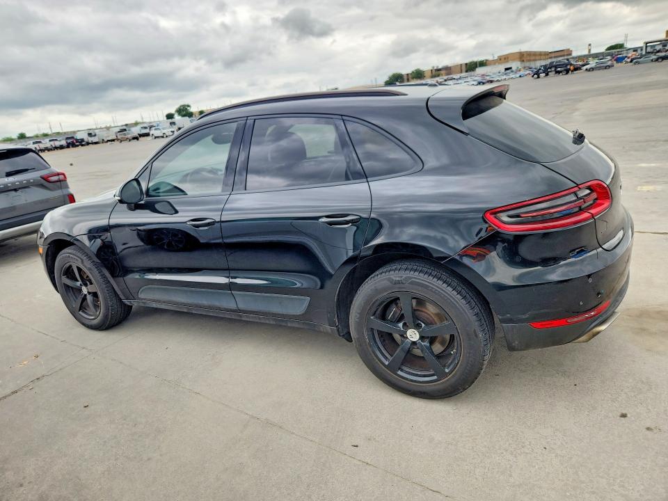 Auction sale of the 2017 Porsche Macan, vin: WP1AA2A51HLB05601, lot number: 49980436