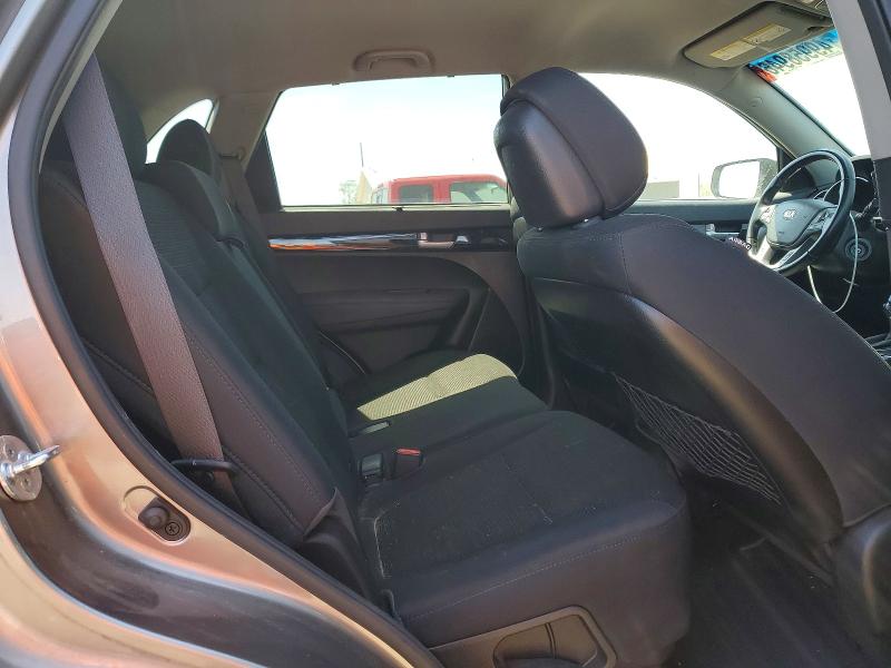 Продаж на аукціоні авто 2015 Kia Sorento, vin: 5XYKT4A62FG655810, номер лоту: 49958946