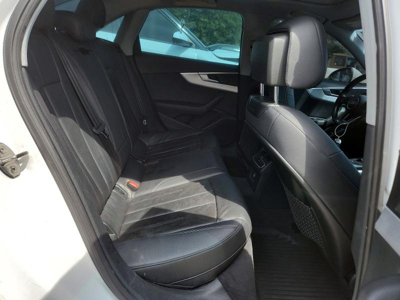 50300276 :رقم المزاد ، WAUKMAF40JA082219 vin ، 2018 Audi A4 مزاد بيع