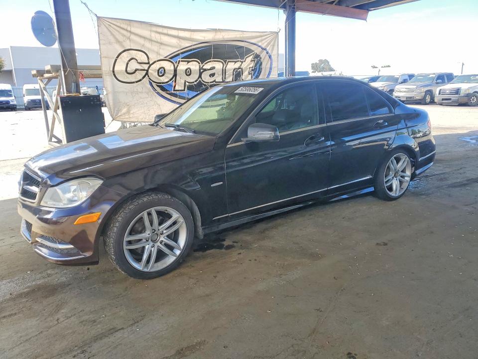 Продажа на аукционе авто 2012 Mercedes-benz C, vin: WDDGF4HB8CA684990, номер лота: 50586056