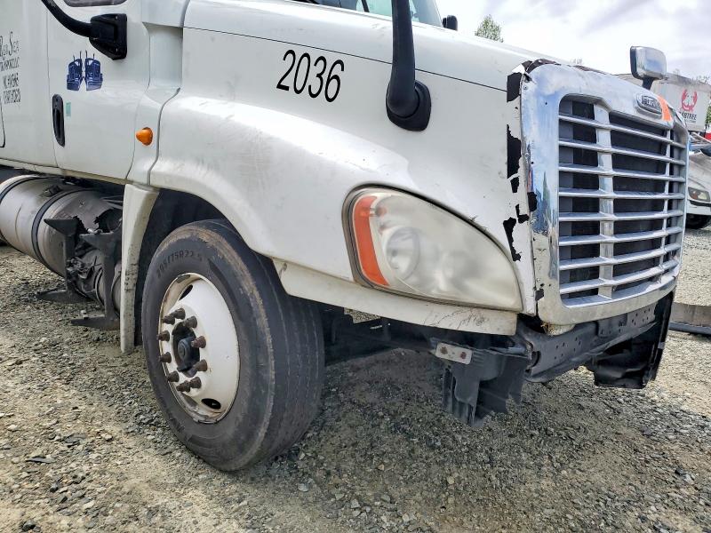 2014 Freightliner Cascadia მანქანა იყიდება აუქციონზე, vin: 1FUJGLBG2ELFY9694, აუქციონის ნომერი: 48766916