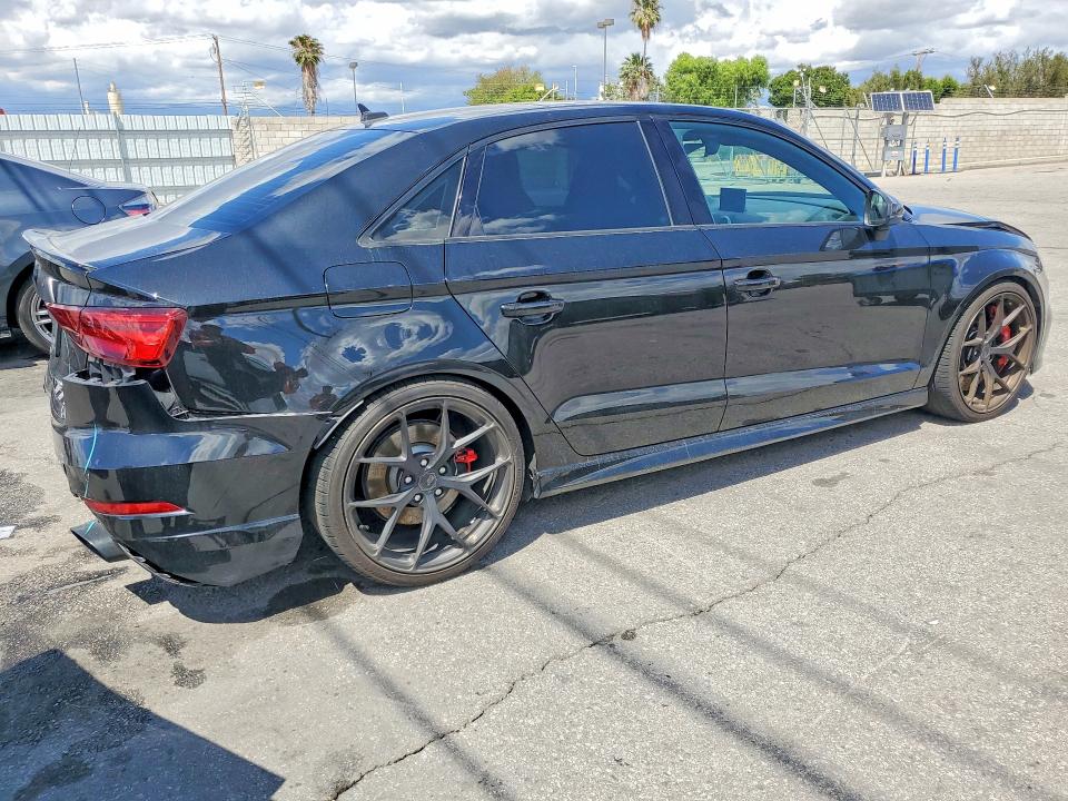 Продажа на аукционе авто 2018 Audi Rs3, vin: WUABWHFF8J1903609, номер лота: 49341156