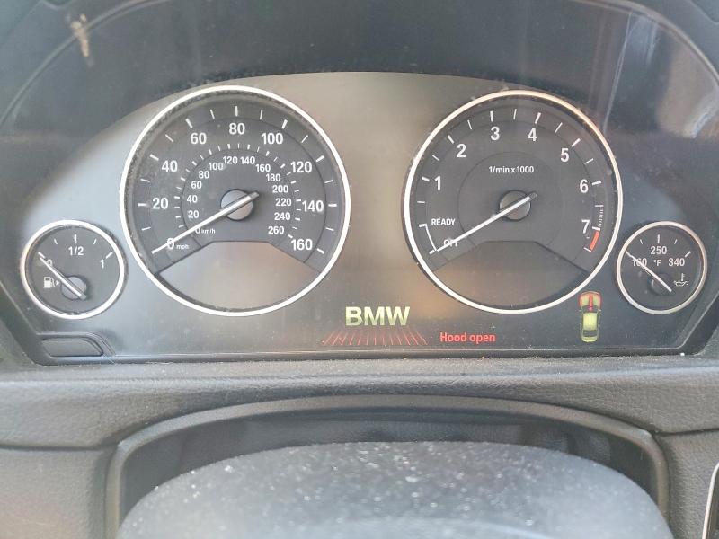 49140796 :رقم المزاد ، WBA3C3G50FNT51698 vin ، 2015 Bmw 320 مزاد بيع