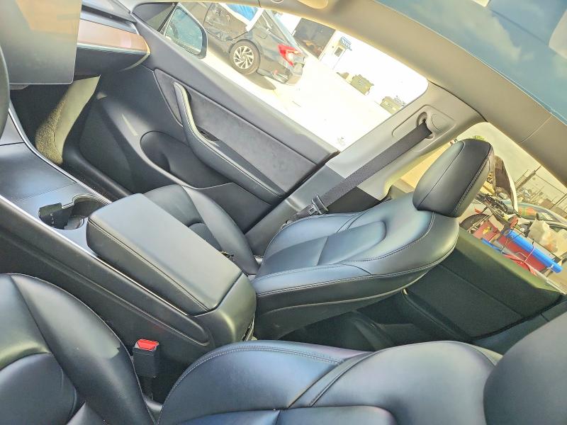 2021 Tesla Model Y მანქანა იყიდება აუქციონზე, vin: 5YJYGDEE2MF115720, აუქციონის ნომერი: 49230376