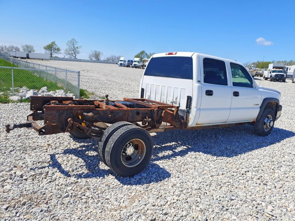 2003 Chevrolet Silverado მანქანა იყიდება აუქციონზე, vin: 1GCJK33G23F106122, აუქციონის ნომერი: 52045606