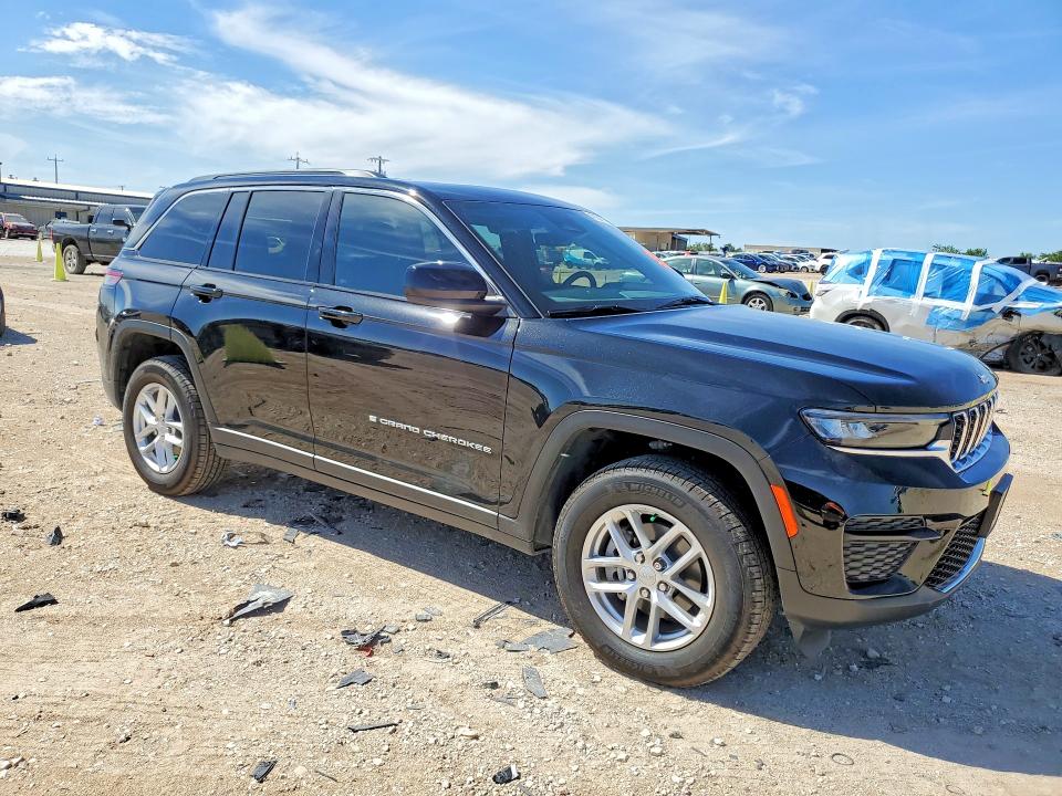 Продажа на аукционе авто 2025 Jeep Grand Cherokee, vin: 1C4RJGAG8SC305417, номер лота: 49104776