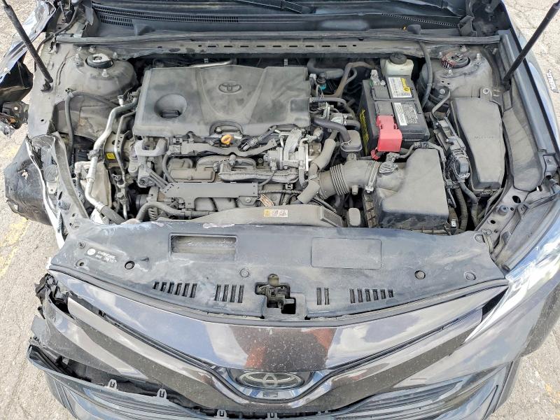 50923896 :رقم المزاد ، 4T1B11HK3JU621482 vin ، 2018 Toyota Camry مزاد بيع