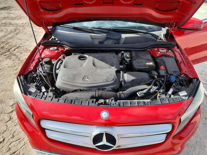 48483976 :رقم المزاد ، WDCTG4EB4FJ167078 vin ، 2015 Mercedes Benz Gla مزاد بيع