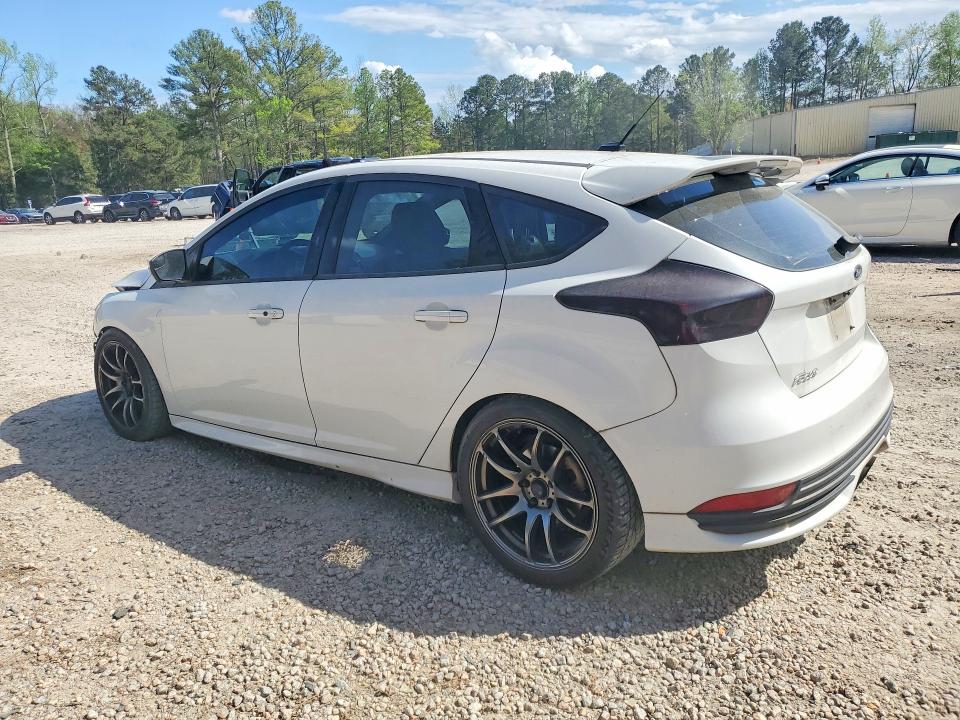 2015 Ford Focus მანქანა იყიდება აუქციონზე, vin: 1FADP3L92FL372462, აუქციონის ნომერი: 48572656