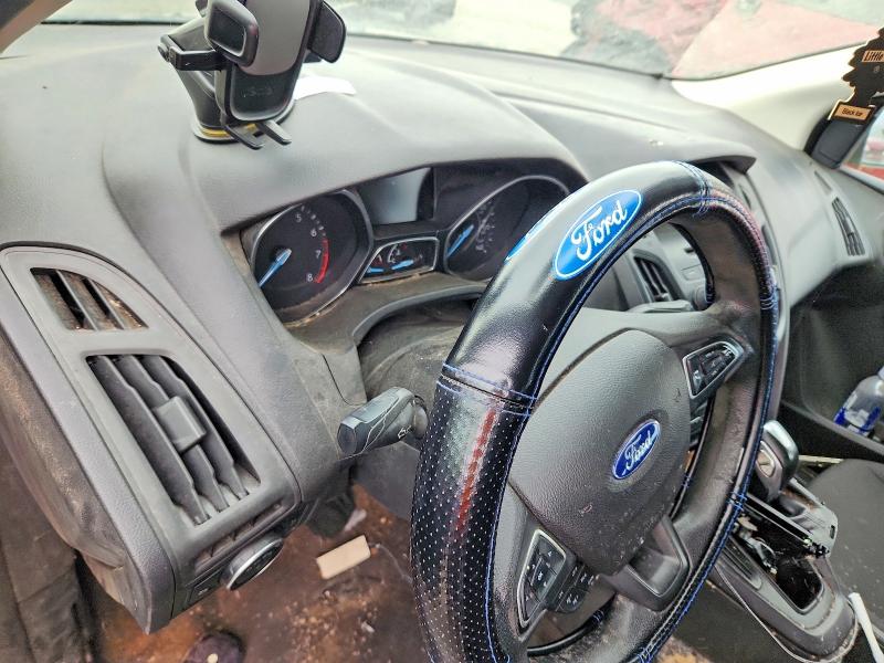 50677746 :رقم المزاد ، 1FADP3K26FL244892 vin ، 2015 Ford Focus مزاد بيع