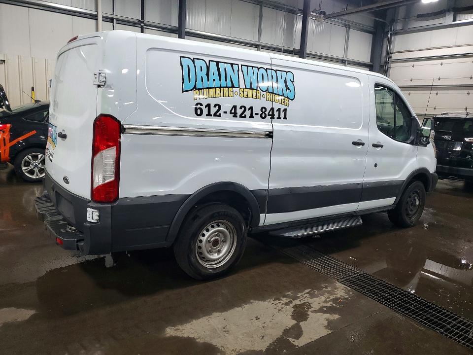 50060966 :رقم المزاد ، 1FTYR1YM8HKB33224 vin ، 2017 Ford Transit مزاد بيع