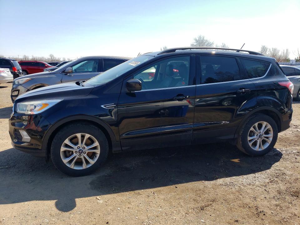48775976 :رقم المزاد ، 1FMCU9HD8JUA45030 vin ، 2018 Ford Escape مزاد بيع