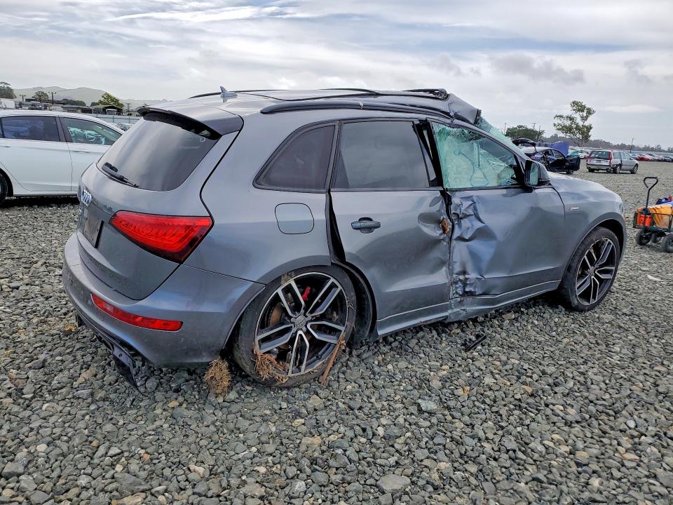 51189356 :رقم المزاد ، WA1CCAFP4HA030889 vin ، 2017 Audi Sq5 مزاد بيع