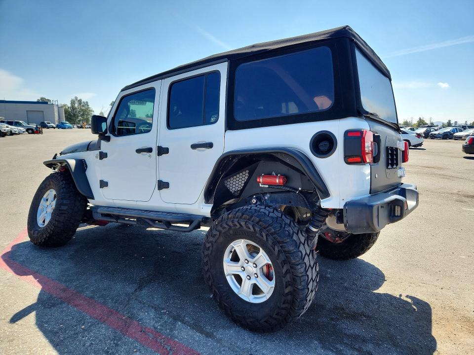 50649396 :رقم المزاد ، 1C4HJXDG4JW252168 vin ، 2018 Jeep Wrangler Unlimited مزاد بيع