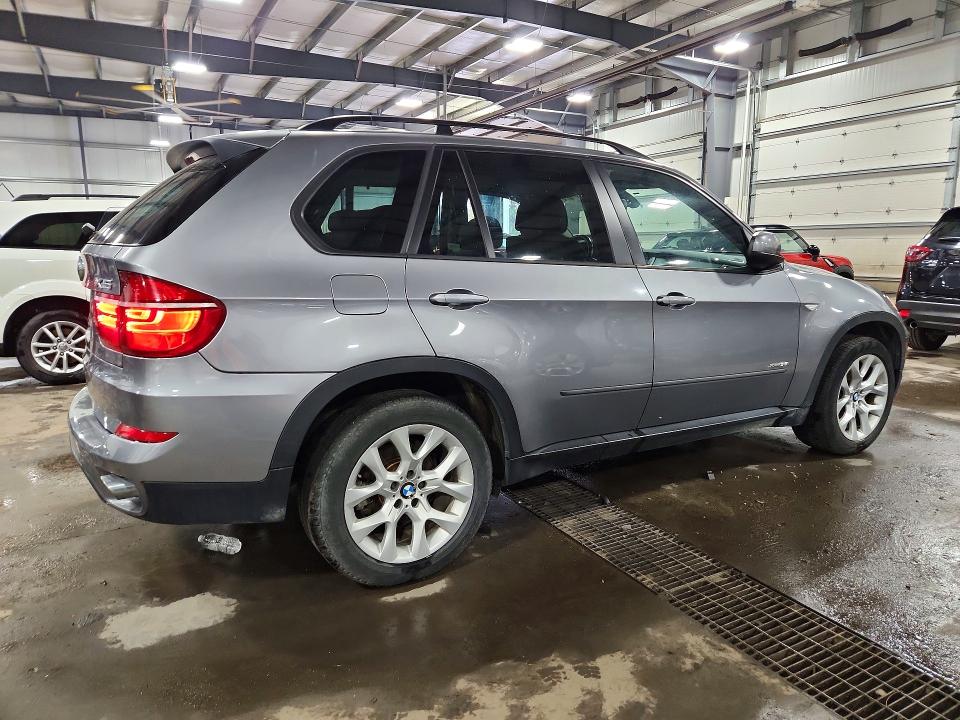 2011 Bmw X5 მანქანა იყიდება აუქციონზე, vin: 5UXZV4C57BL402993, აუქციონის ნომერი: 51370136