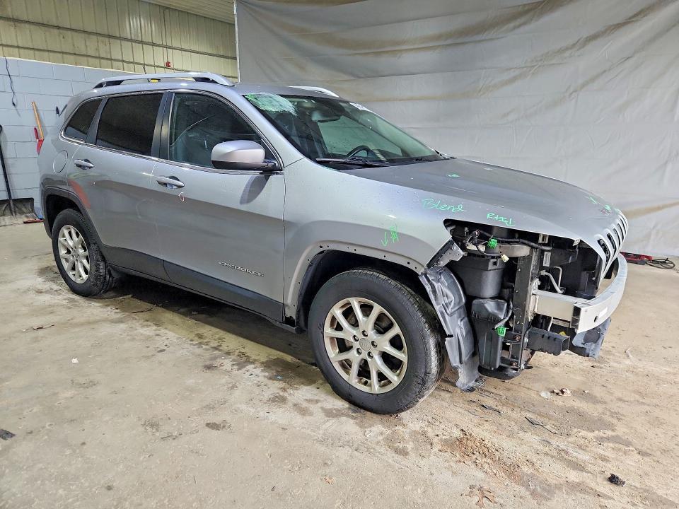 Продажа на аукционе авто 2015 Jeep Cherokee, vin: 1C4PJMCB6FW667421, номер лота: 49952576