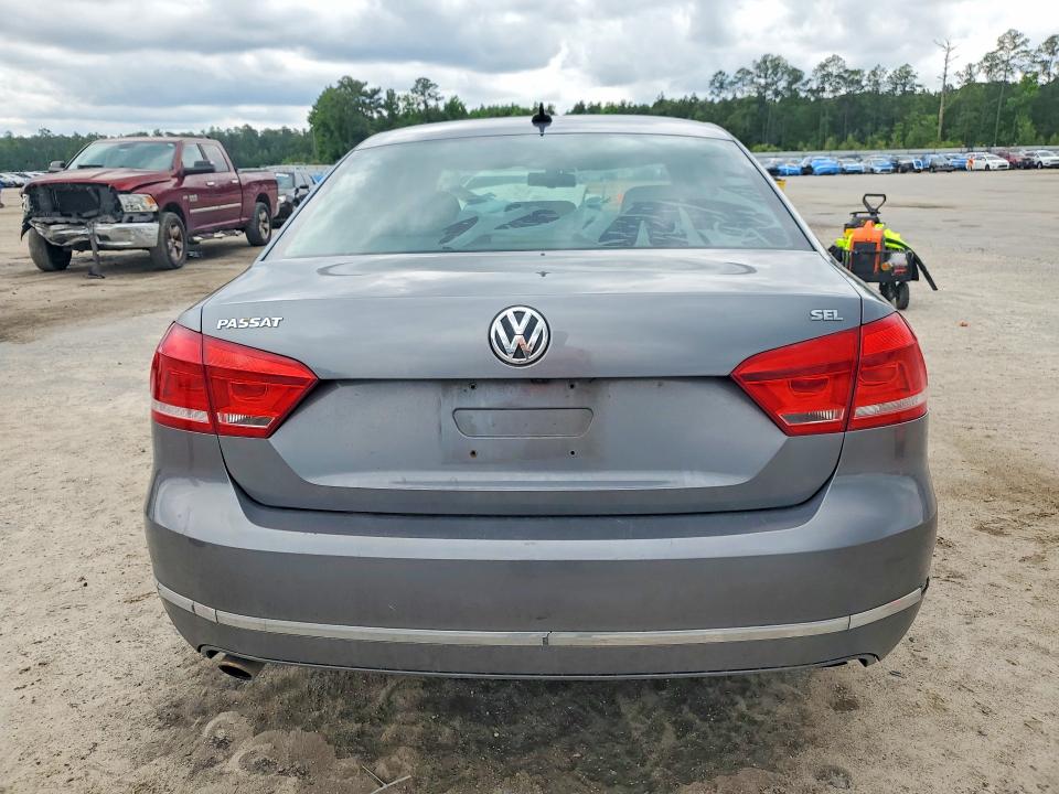 51667686 :رقم المزاد ، 1VWCH7A38DC039251 vin ، 2013 Volkswagen Passat مزاد بيع