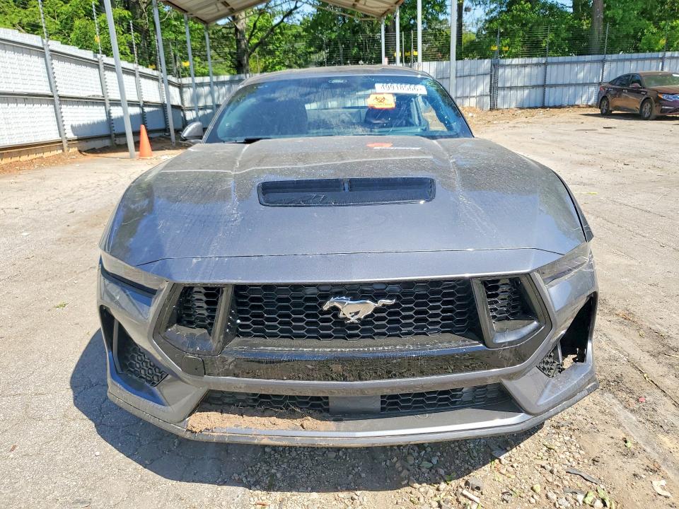 49918566 :رقم المزاد ، 1FA6P8CF6T5400422 vin ، 2026 Ford Mustang مزاد بيع