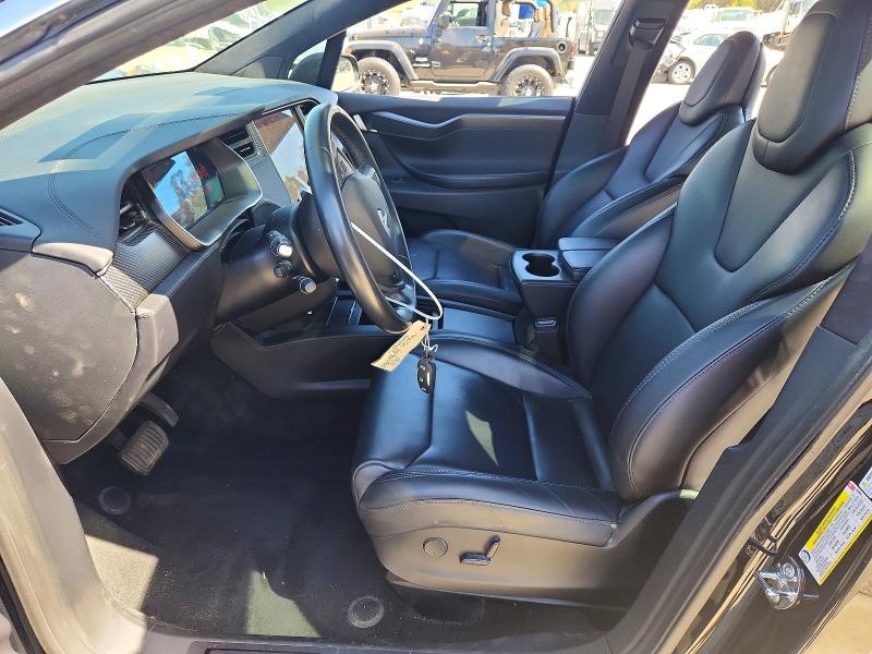 48959756 :رقم المزاد ، 5YJXCDE23JF103889 vin ، 2018 Tesla Model X مزاد بيع
