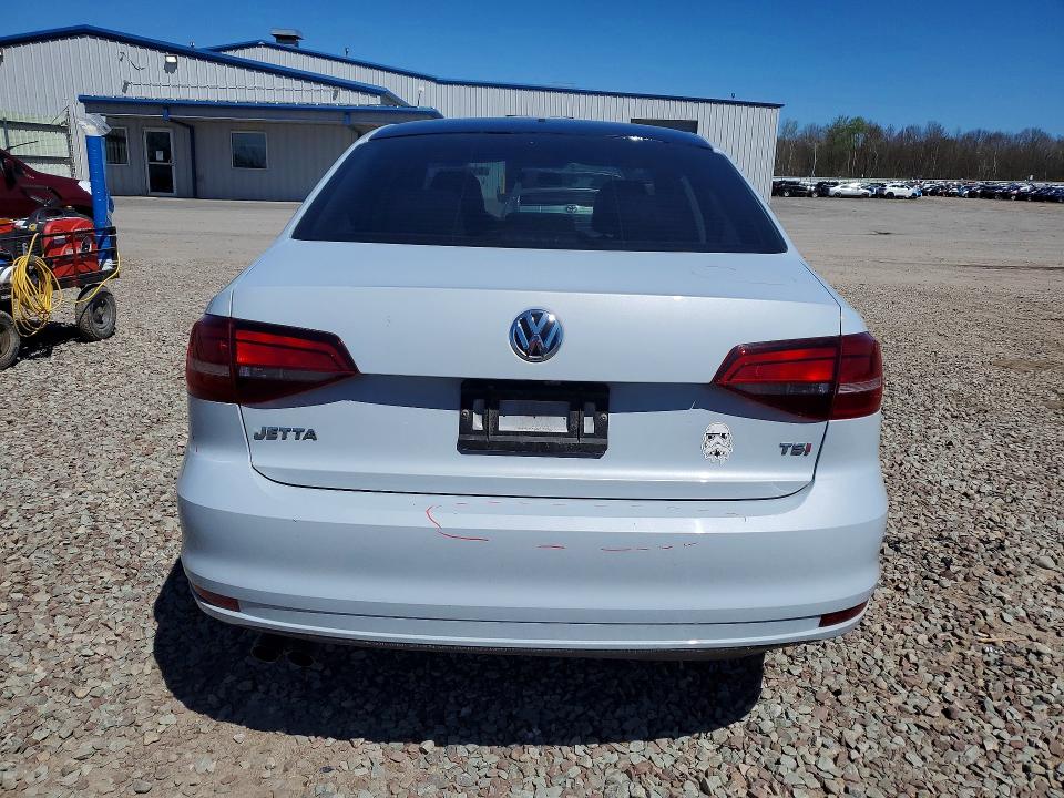 51309366 :رقم المزاد ، 3VW2B7AJ4HM295452 vin ، 2017 Volkswagen Jetta مزاد بيع