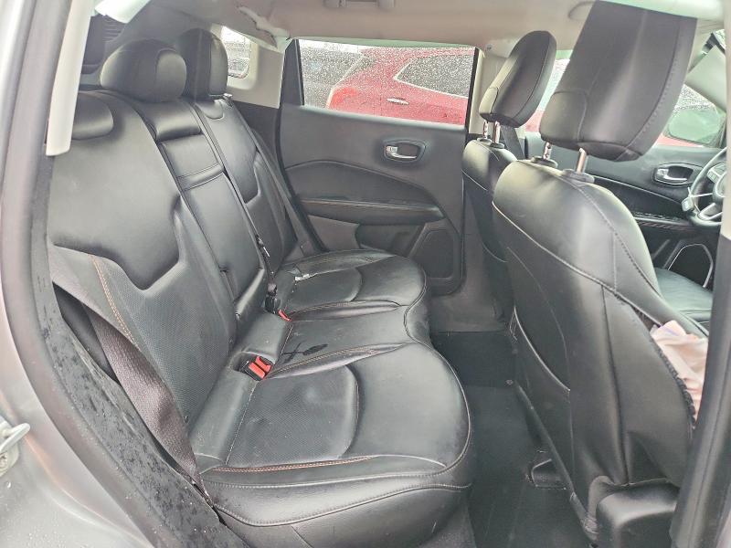 49119226 :رقم المزاد ، 3C4NJDCB0KT641744 vin ، 2019 Jeep Compass مزاد بيع