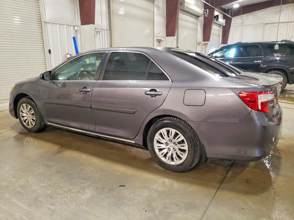51979586 :رقم المزاد ، 4T4BF1FK8ER374928 vin ، 2014 Toyota Camry مزاد بيع