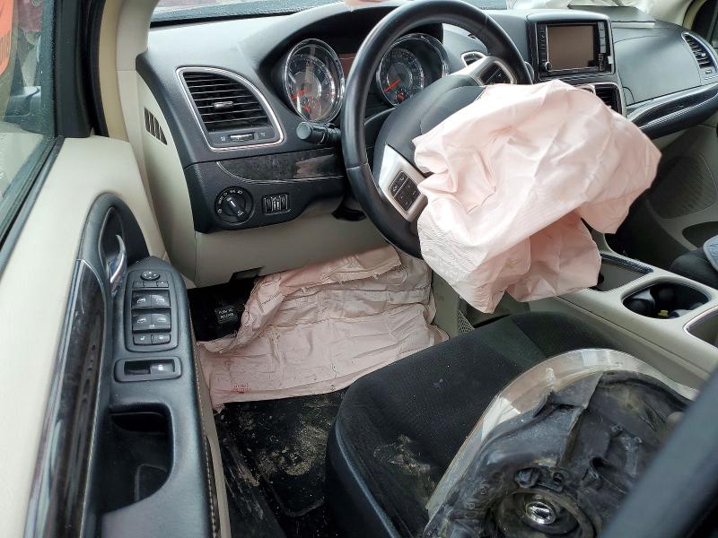 49733396 :رقم المزاد ، 2C4RC1BG2GR126746 vin ، 2016 Chrysler Town & Country مزاد بيع
