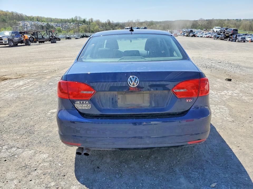 50744456 :رقم المزاد ، 3VWLL7AJ9DM394201 vin ، 2013 Volkswagen Jetta مزاد بيع