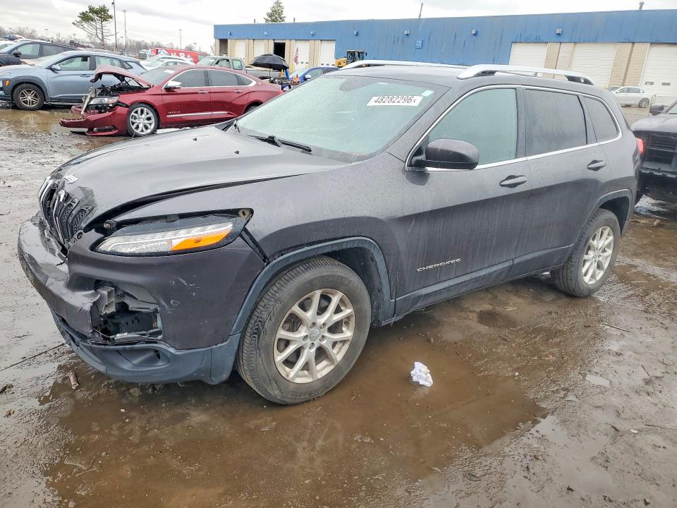 Auction sale of the 2015 Jeep Cherokee, vin: 1C4PJMCS9FW504567, lot number: 48282296