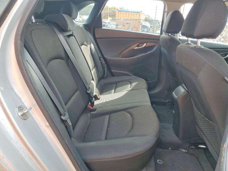 Продаж на аукціоні авто 2018 Hyundai Elantra Gt, vin: KMHH35LEXJU011978, номер лоту: 48888006