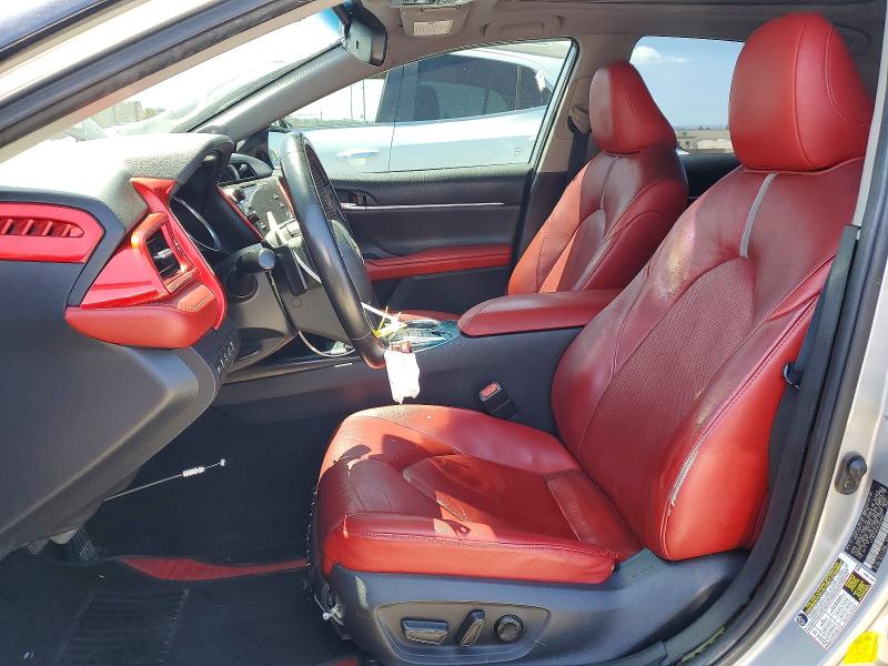 49763196 :رقم المزاد ، 4T1BZ1HKXKU029927 vin ، 2019 Toyota Camry مزاد بيع