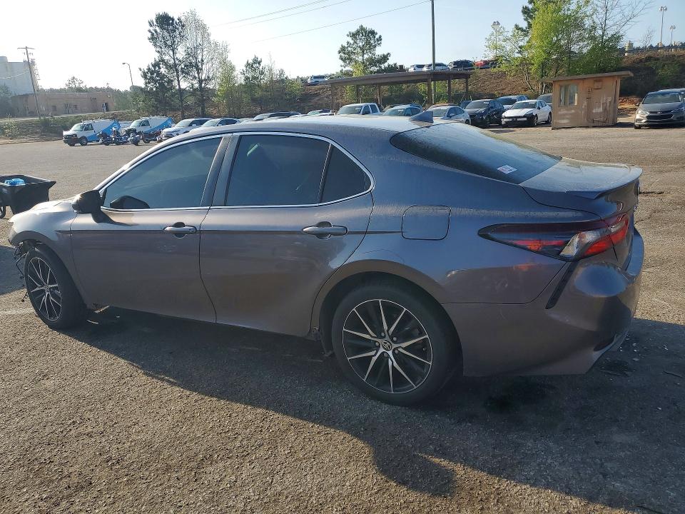 Продаж на аукціоні авто 2022 Toyota Camry, vin: 4T1G11AK4NU043009, номер лоту: 47898766