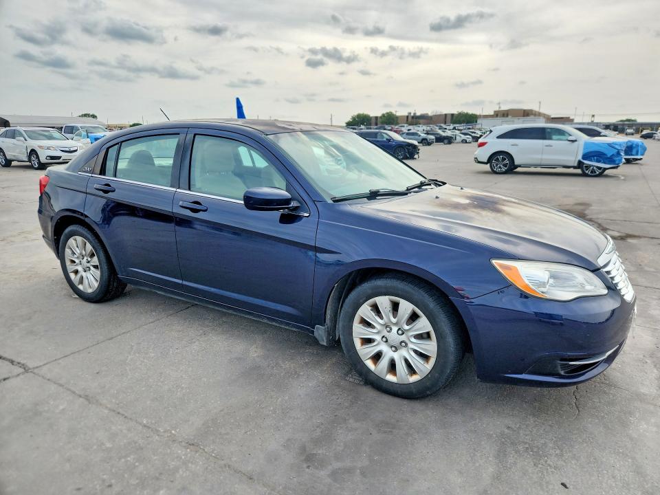 2013 Chrysler 200 მანქანა იყიდება აუქციონზე, vin: 1C3CCBAG3DN738724, აუქციონის ნომერი: 48143436