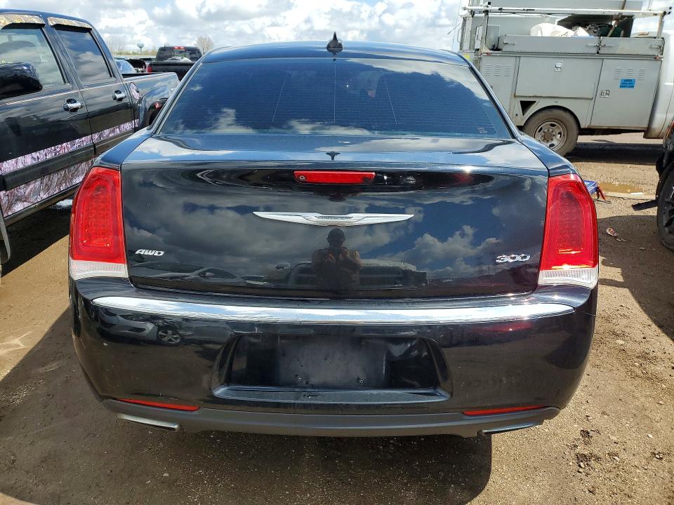 50061356 :رقم المزاد ، 2C3CCARG2FH757016 vin ، 2015 Chrysler 300 مزاد بيع