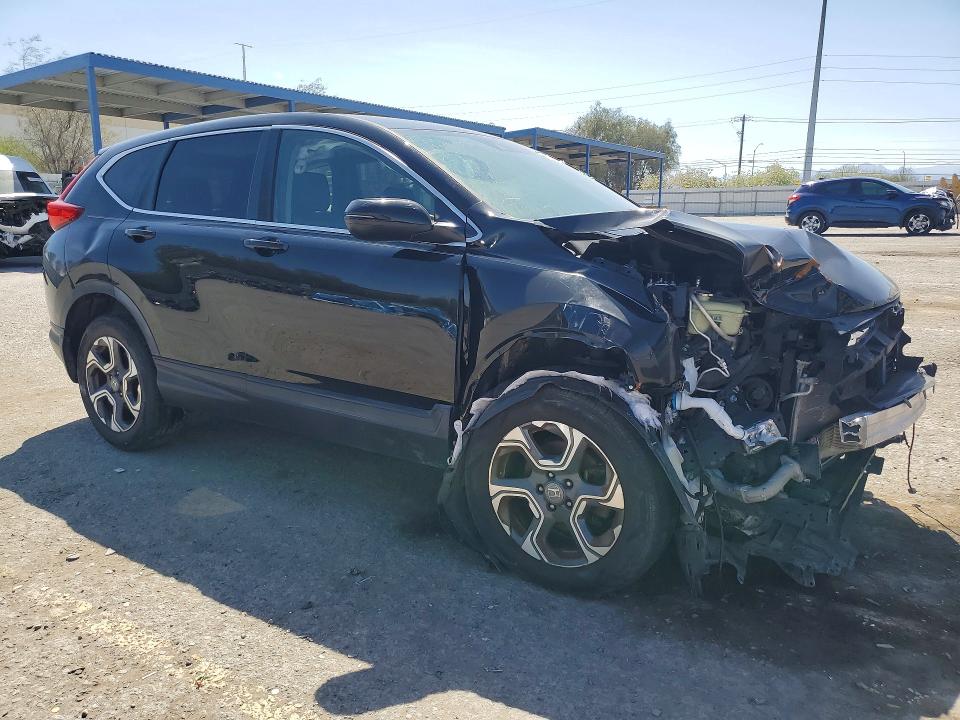 68063225 :رقم المزاد ، 7FARW1H86JE022243 vin ، 2018 Honda Cr-v Exl مزاد بيع