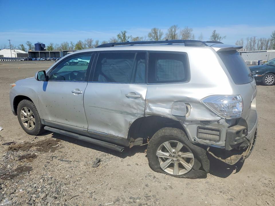 2013 Toyota Highlander მანქანა იყიდება აუქციონზე, vin: 5TDBK3EH5DS213385, აუქციონის ნომერი: 49097986