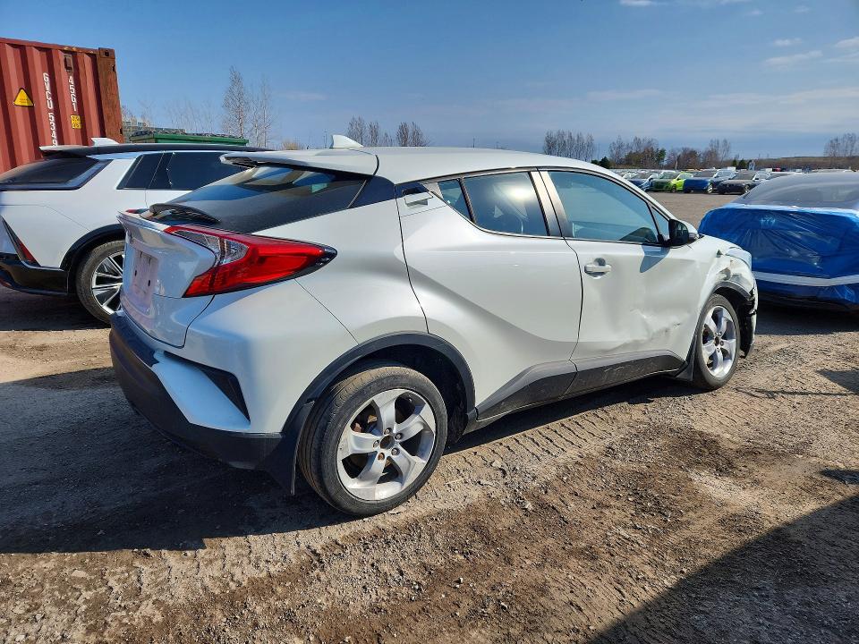49945856 :رقم المزاد ، NMTKHMBX5JR058752 vin ، 2018 Toyota C-hr مزاد بيع