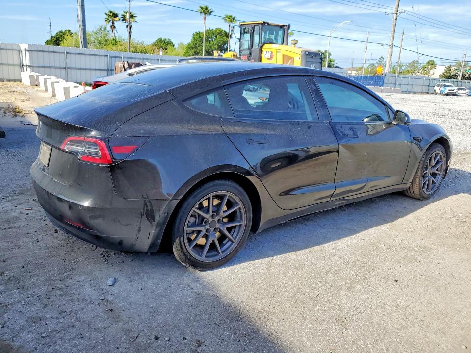 49550086 :رقم المزاد ، 5YJ3E1EA2NF185280 vin ، 2022 Tesla Model 3 مزاد بيع