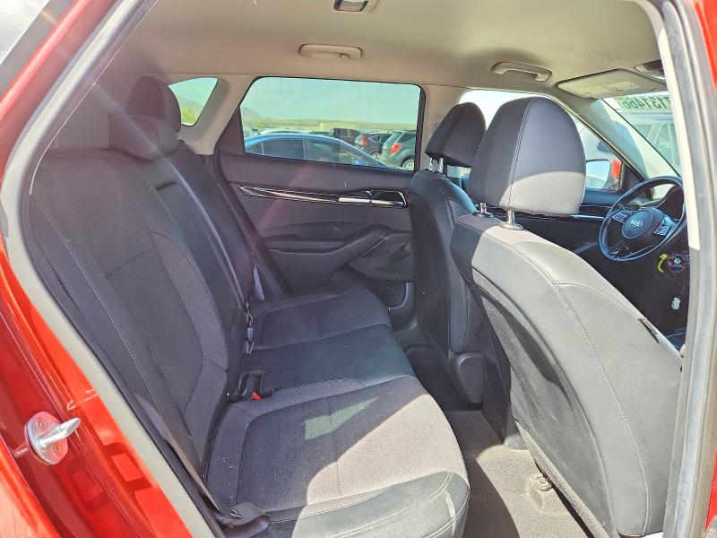 47131466 :رقم المزاد ، KNDEUCAA4M7156221 vin ، 2021 Kia Seltos مزاد بيع