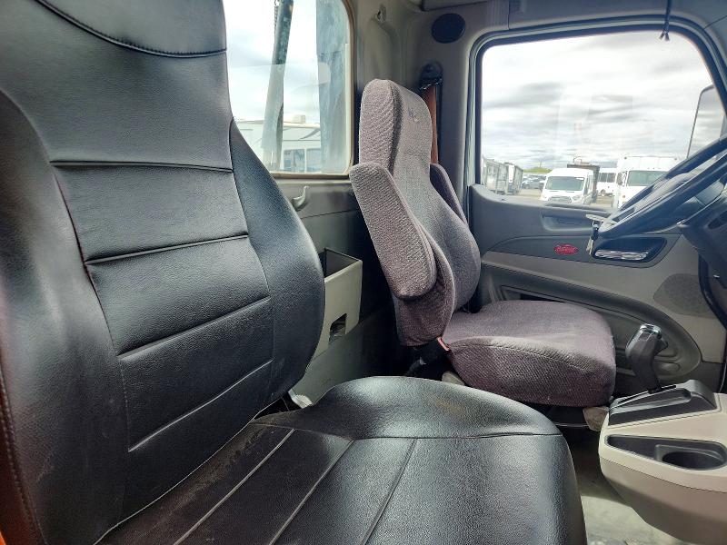 Продаж на аукціоні авто 2018 Peterbilt 579, vin: 1XPBA48X1JD478077, номер лоту: 50603186