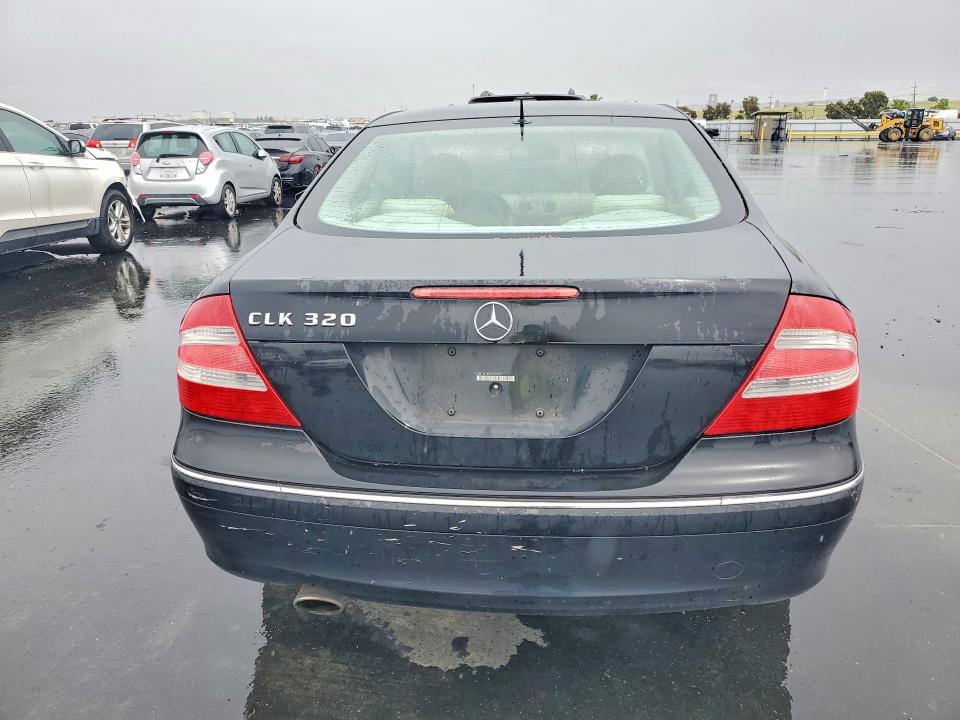 2004 Mercedes-benz Clk მანქანა იყიდება აუქციონზე, vin: WDBTJ65J54F072232, აუქციონის ნომერი: 50606576