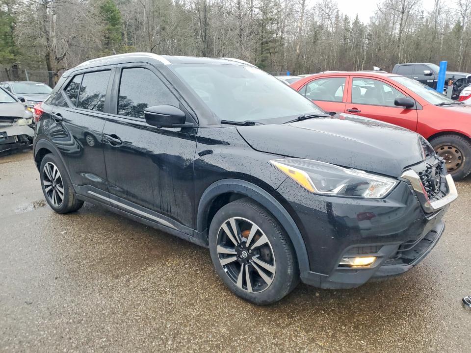 47749836 :رقم المزاد ، 3N1CP5CU7KL556433 vin ، 2019 Nissan Kicks مزاد بيع