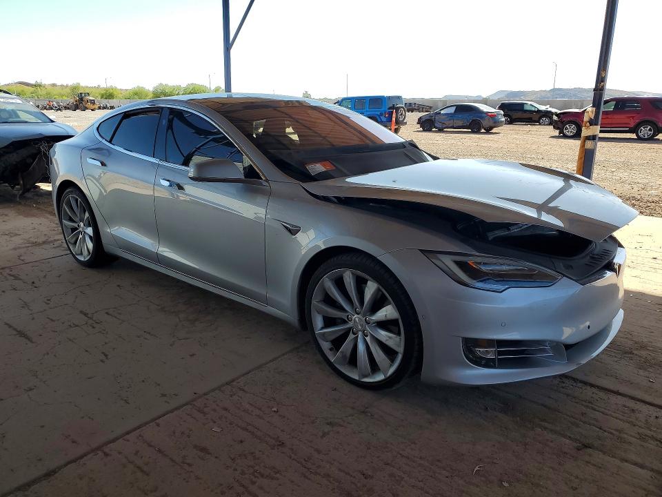 Продажа на аукционе авто 2016 Tesla Model S, vin: 5YJSA1E24GF176745, номер лота: 51590096