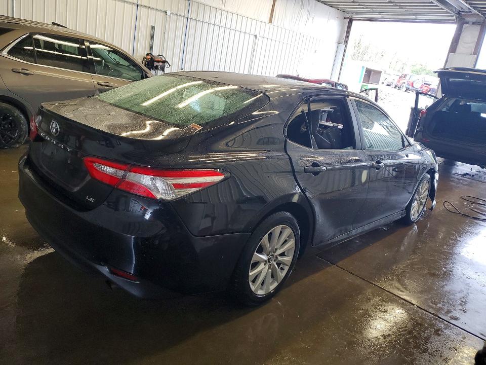 51289936 :رقم المزاد ، 4T1C11AK0LU940114 vin ، 2020 Toyota Camry مزاد بيع