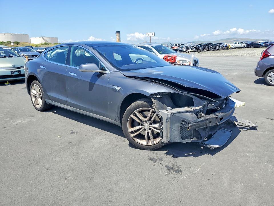 Продаж на аукціоні авто 2015 Tesla Model S, vin: 5YJSA1E11FF118811, номер лоту: 48548226