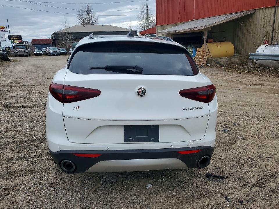 2018 Alfa Romeo Stelvio მანქანა იყიდება აუქციონზე, vin: ZASFAKPN8J7C00483, აუქციონის ნომერი: 49170856