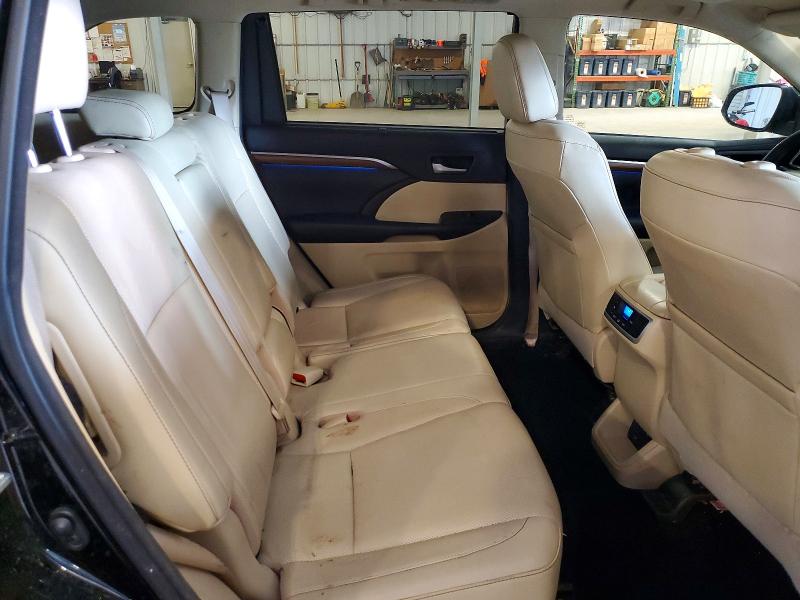 51865346 :رقم المزاد ، 5TDDZRFH8JS877830 vin ، 2018 Toyota Highlander مزاد بيع